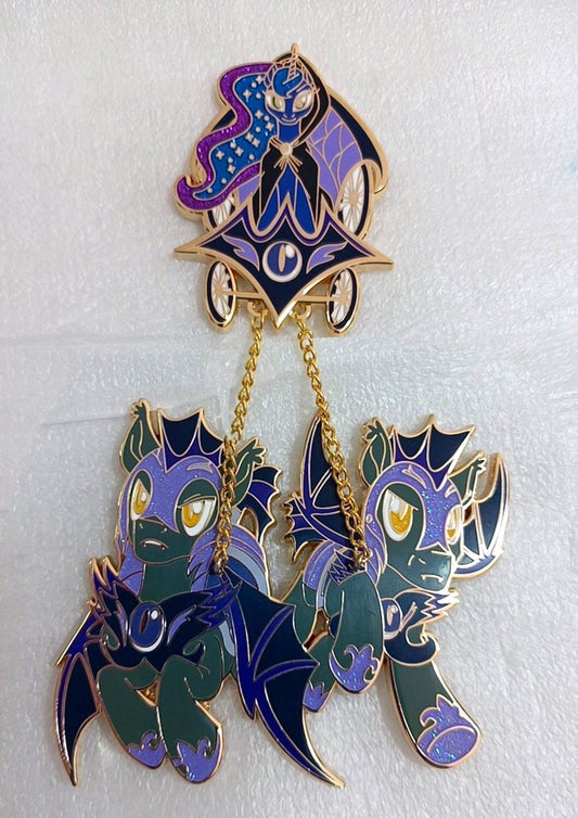 Luna Chariot Chained Pin